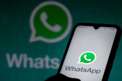 WhatsApp is testing picture-in-picture mode for video calls on iOS